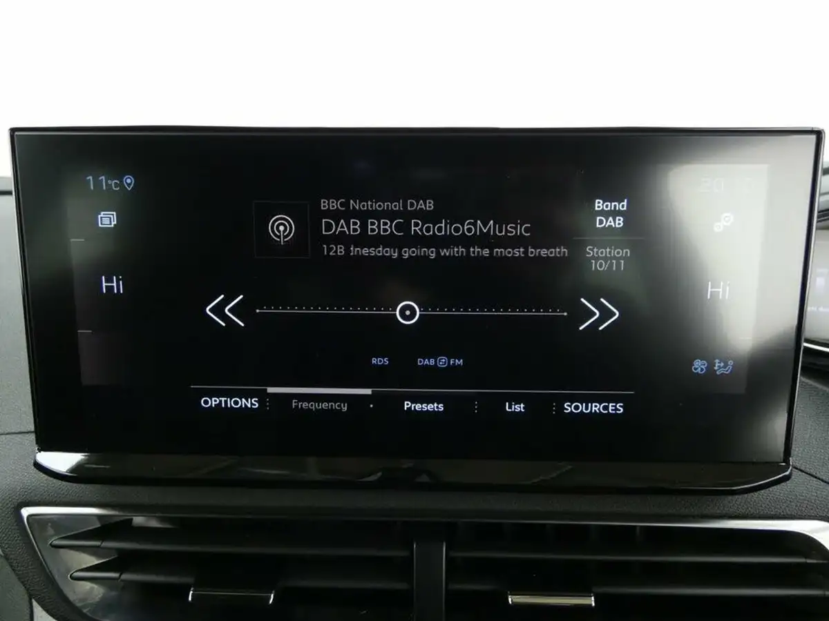 2022-peugeot-5008-suv-12-puretech-gt-premium-big-10