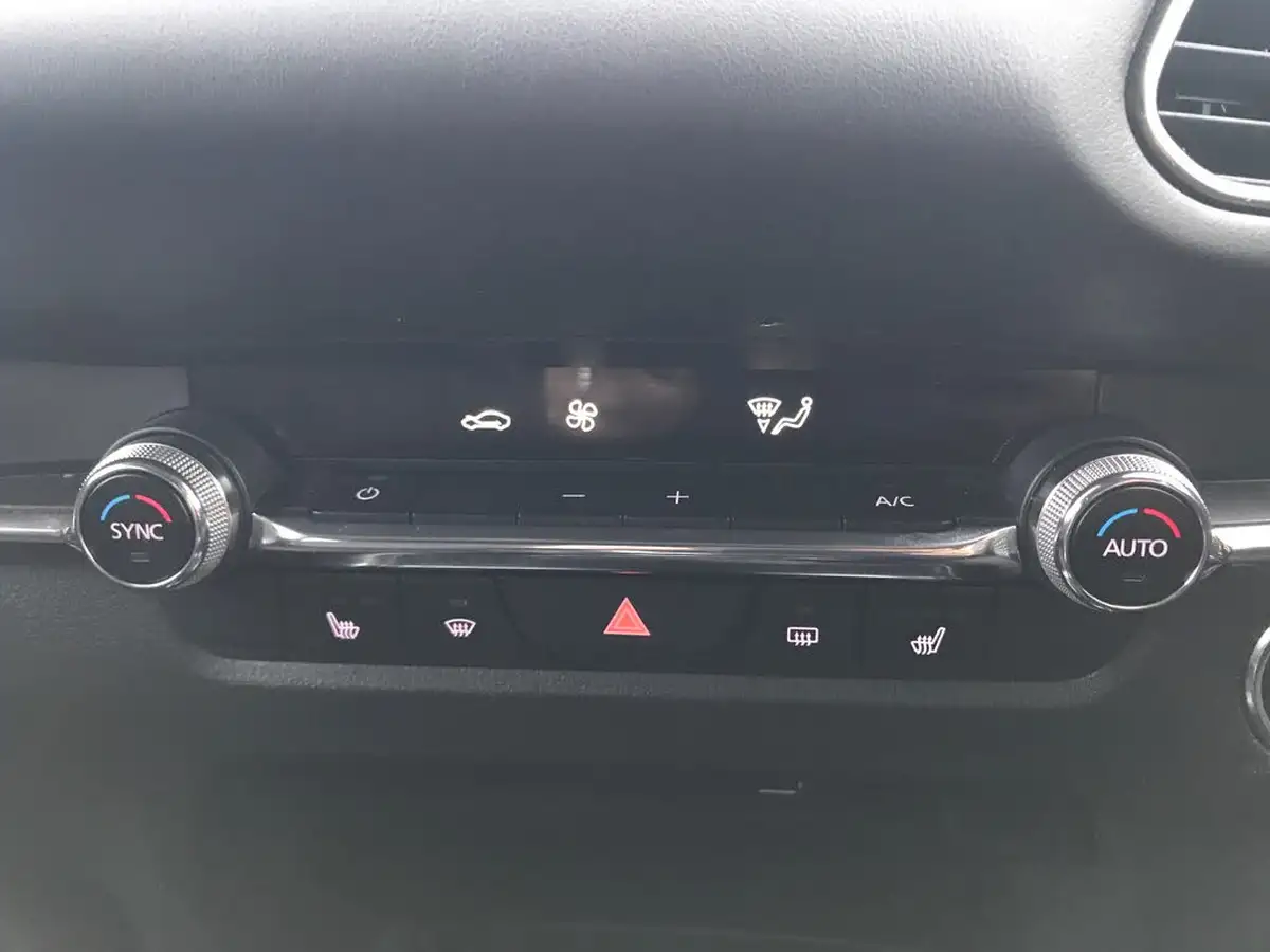2021-mazda-cx-30-20-e-skyactiv-g-sport-lux-big-17