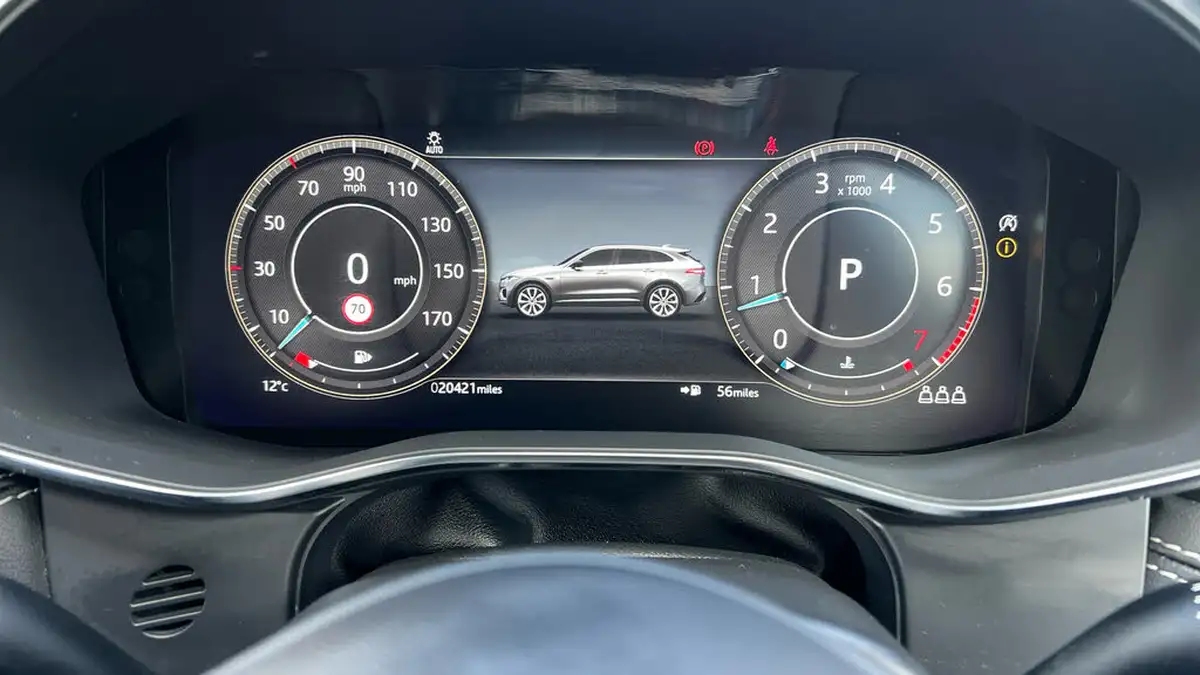 2022-jaguar-f-pace-20-p250-r-dynamic-hse-big-15