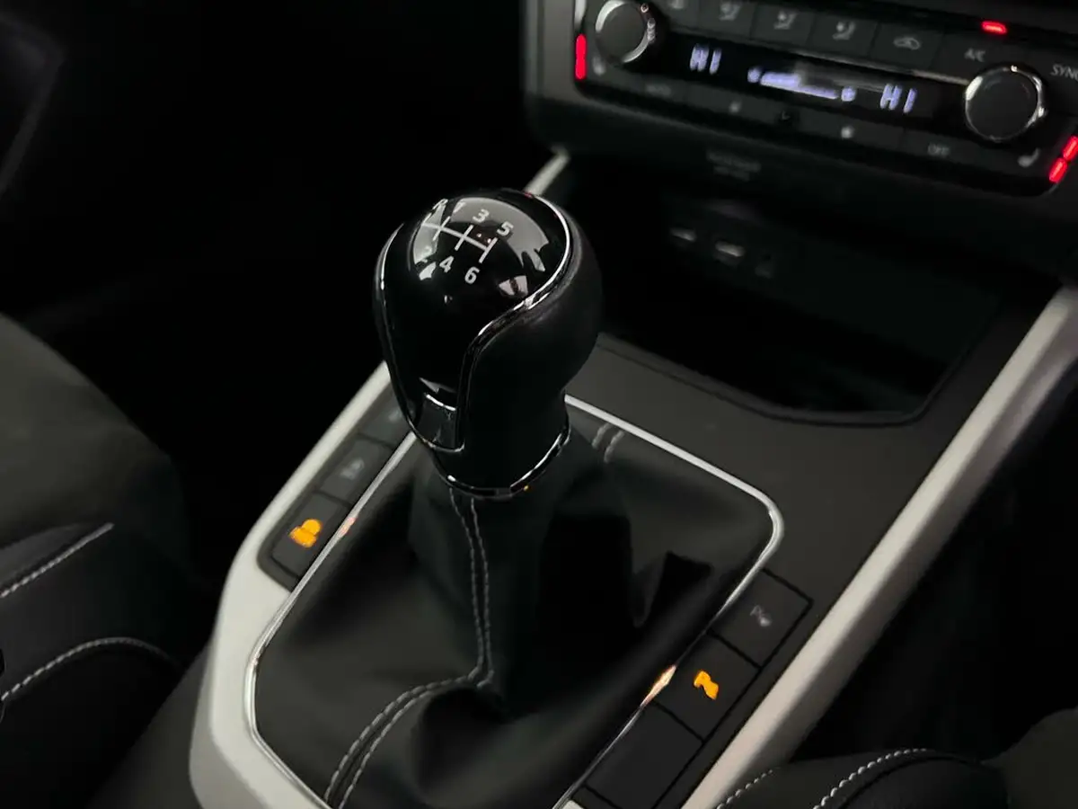2020-seat-arona-10-tsi-xcellence-lux-115ps-big-29