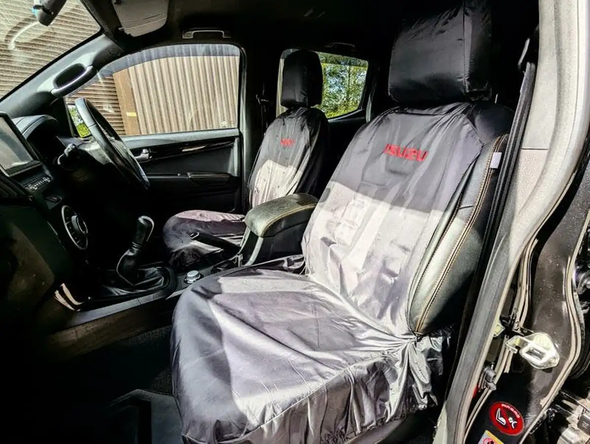 2018-isuzu-d-max-19td-blade-big-9