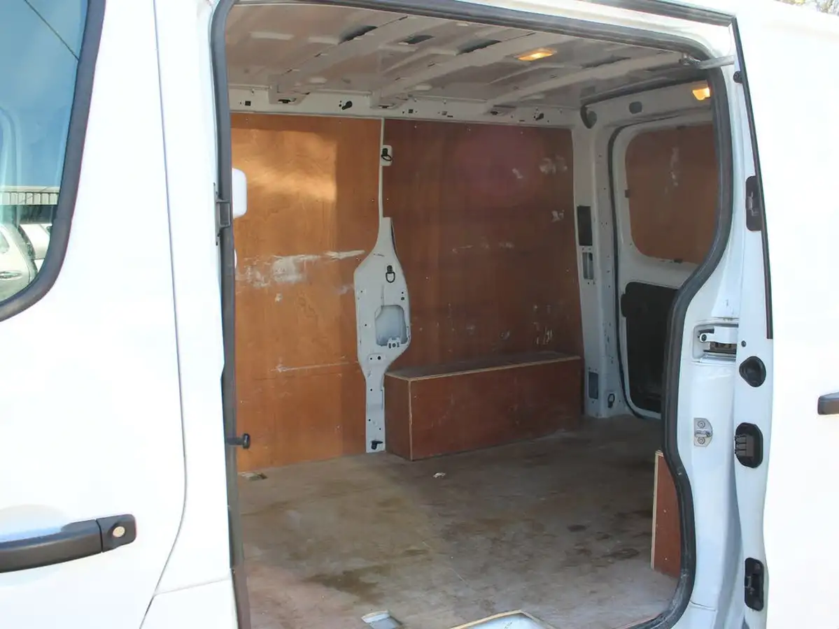 2022-renault-trafic-20dci-sl28-130-business-big-13