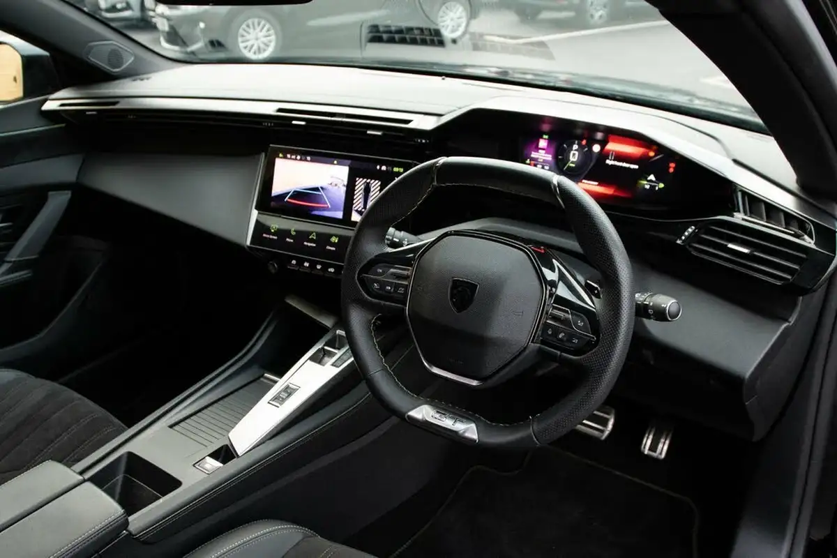 2022-peugeot-308-sw-15-bluehdi-gt-station-wagon-big-4