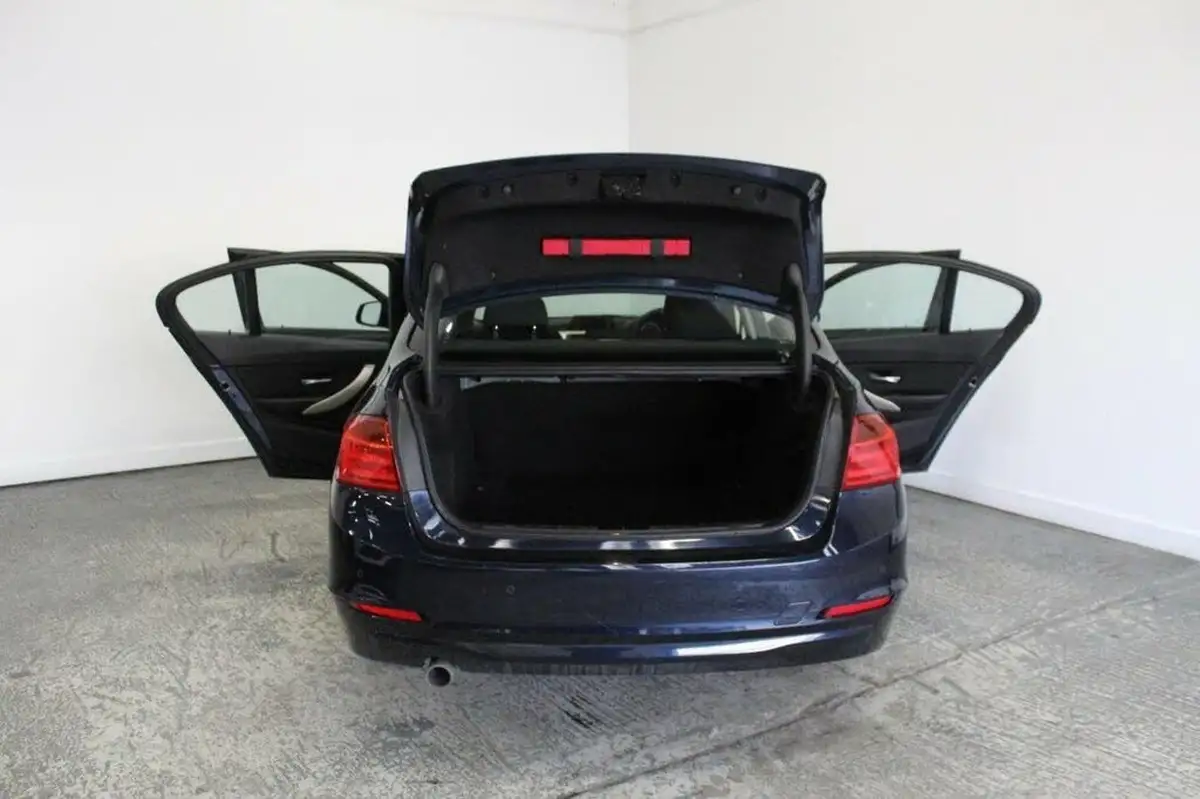2014-bmw-3-series-20td-318d-se-saloon-4d-big-14