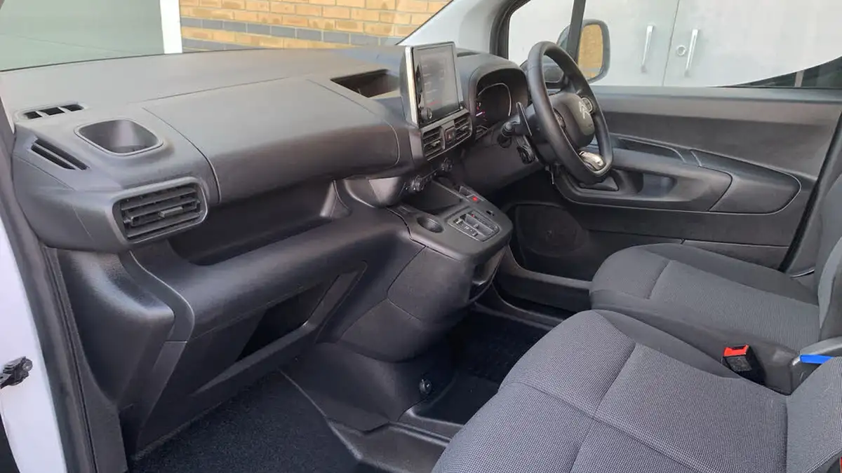 2024-citroen-berlingo-15-bluehdi-1000-driver-edition-130pseu6d-eat8-big-11