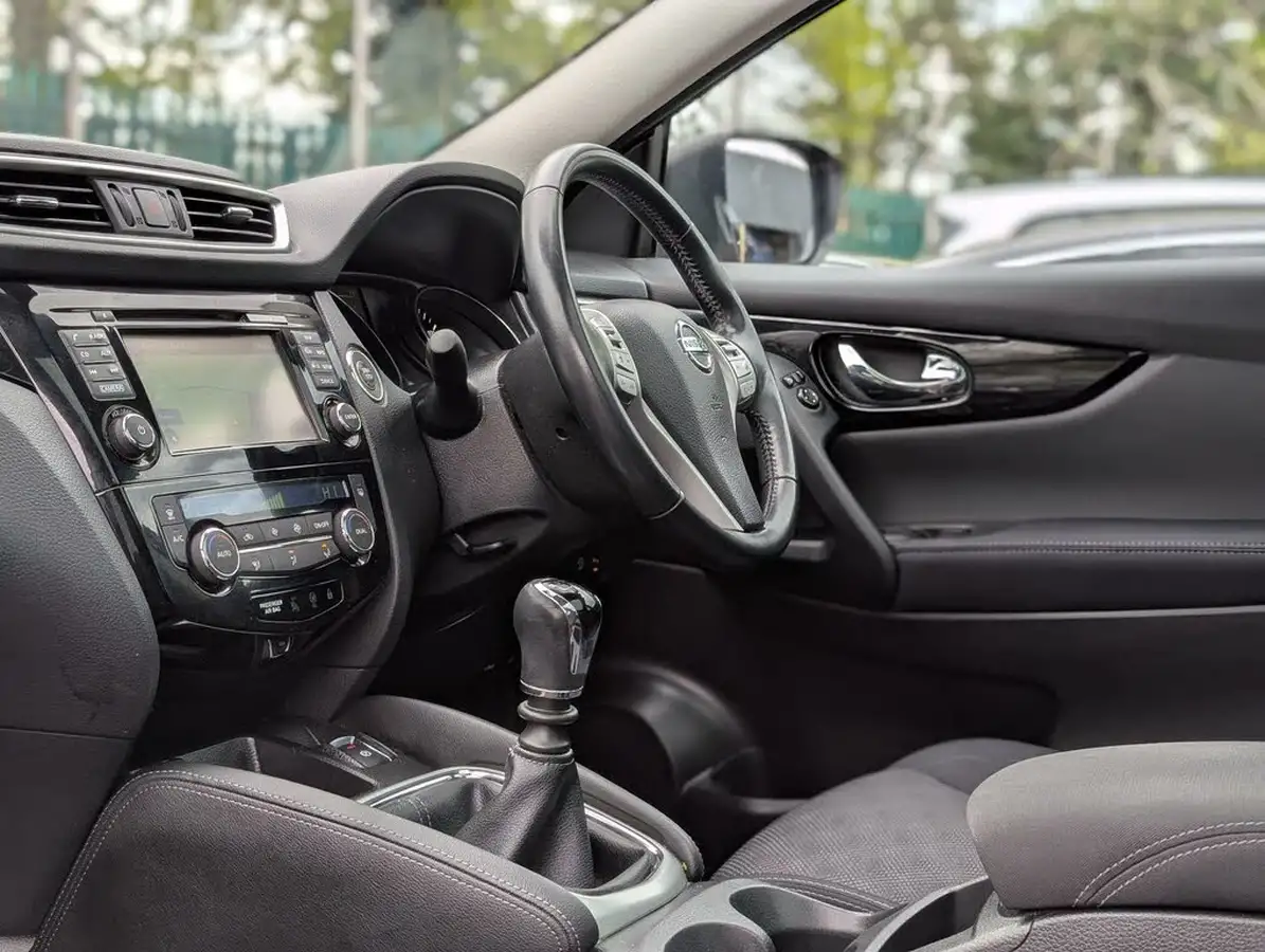 2016-nissan-qashqai-12-n-tec-big-18