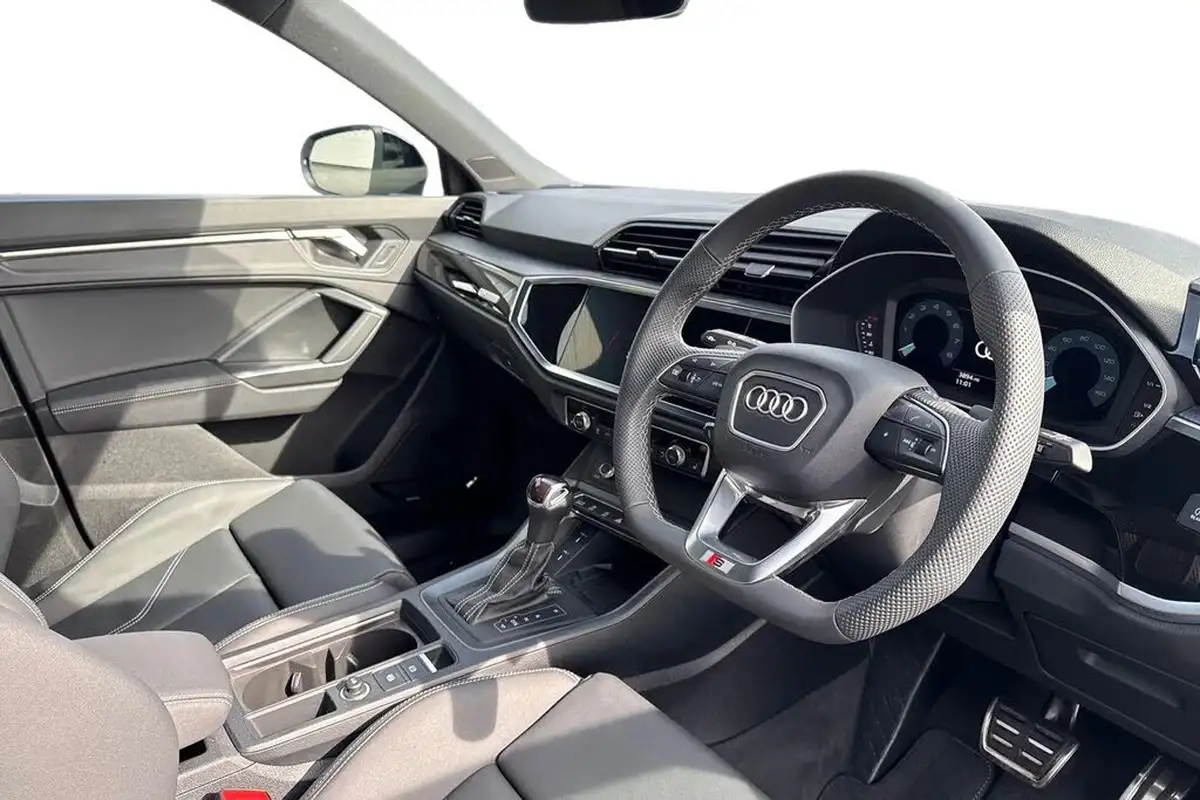 2025-audi-q3-15-35-tfsi-black-edition-station-wagon-s-tronic-big-12
