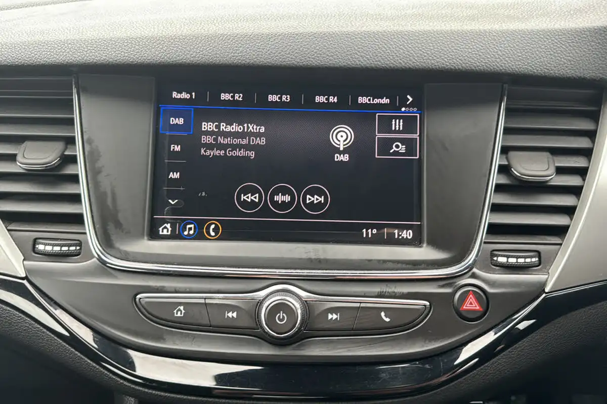 2019-vauxhall-astra-12-turbo-sri-145ps-big-19