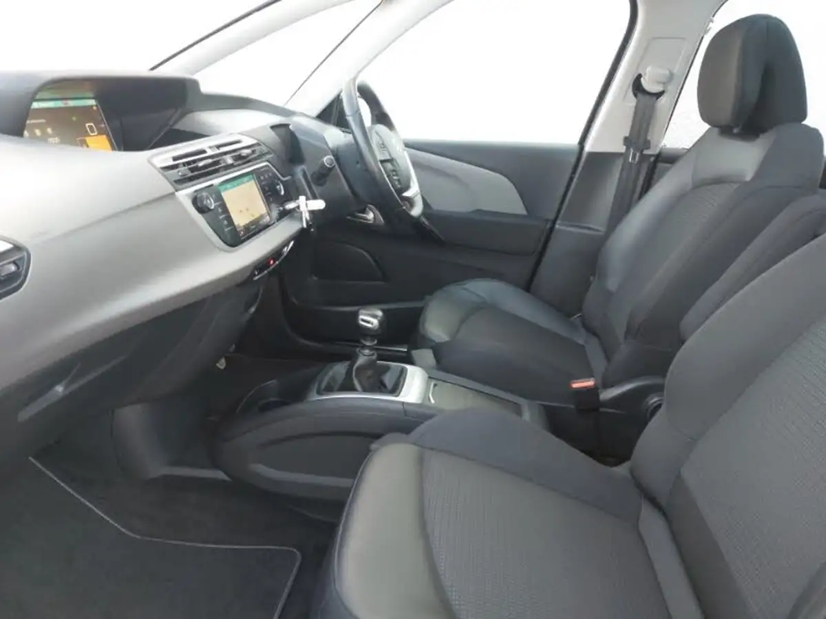 2022-citroen-grand-c4-spacetourer-15bluehdi-shine-big-4