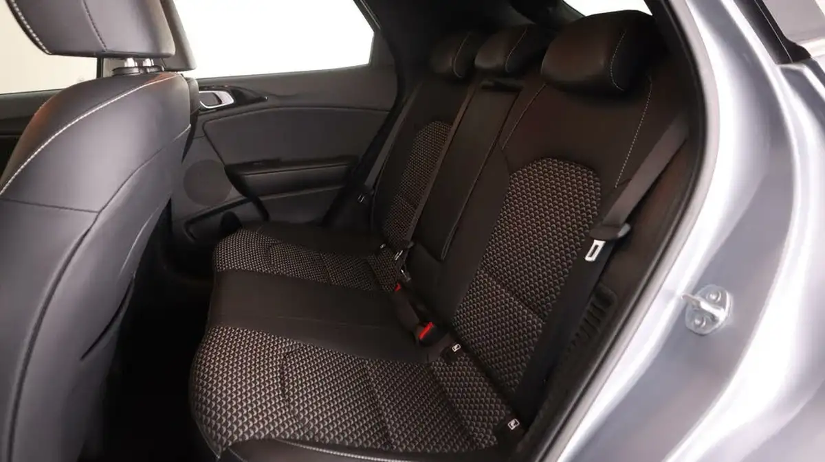 2023-kia-xceed-16-gdi-3-big-15