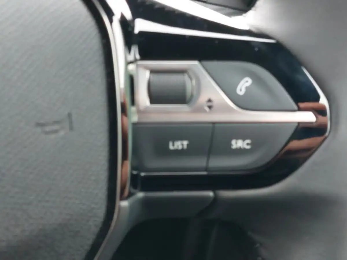 2024-peugeot-2008-suv-12-puretech-allure-130ps-big-11