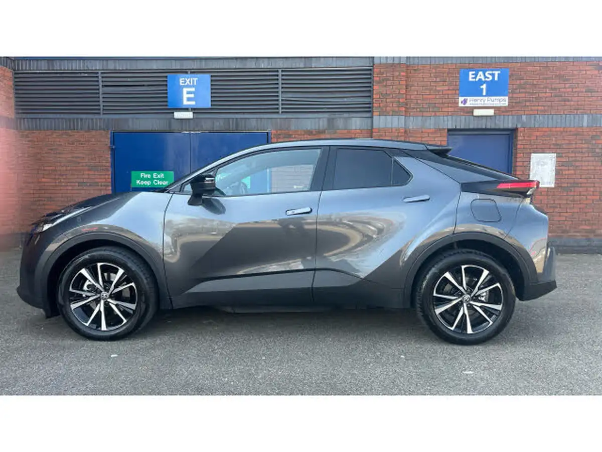 2024-toyota-c-hr-20-vvt-i-design-220bhp-plug-in-big-16