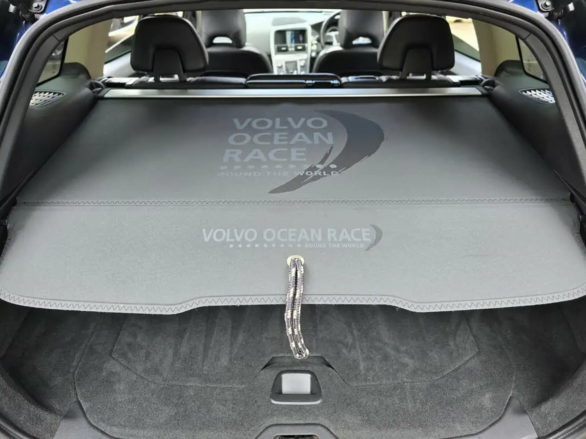 2010-volvo-xc60-20-t5-se-big-23