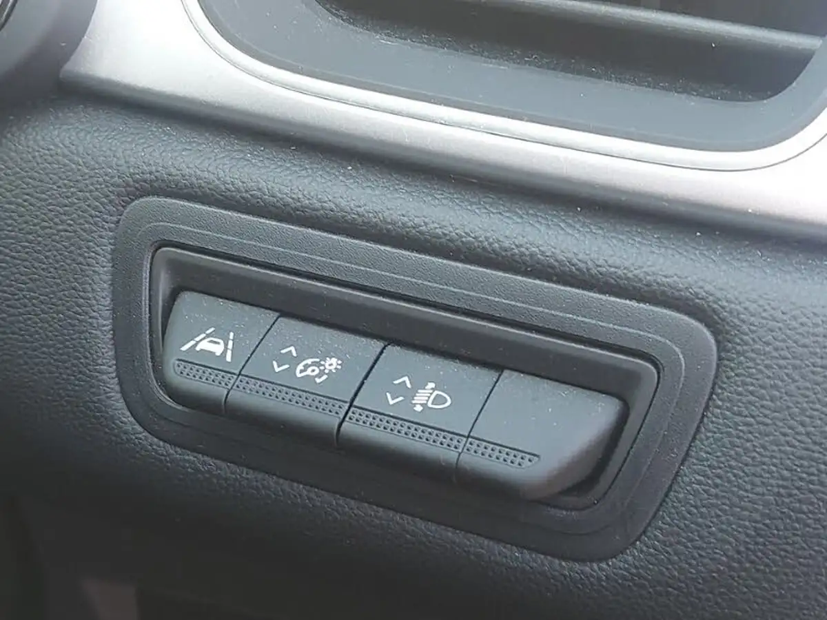 2024-renault-captur-10-tce-techno-big-11