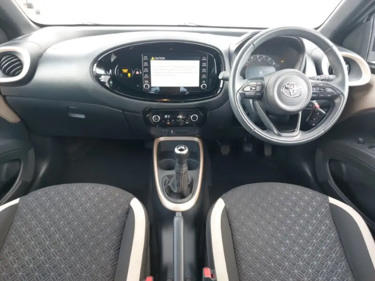 2023-toyota-aygo-x-10-vvt-i-edge-big-2