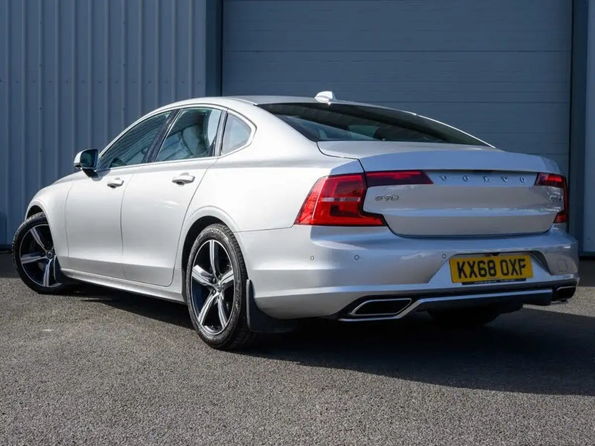2018-volvo-s90-20td-d5-r-design-4x4-big-5
