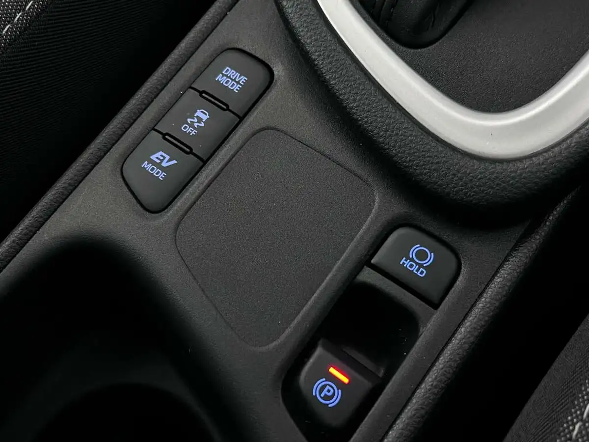 2021-toyota-yaris-15-vvt-i-design-big-29