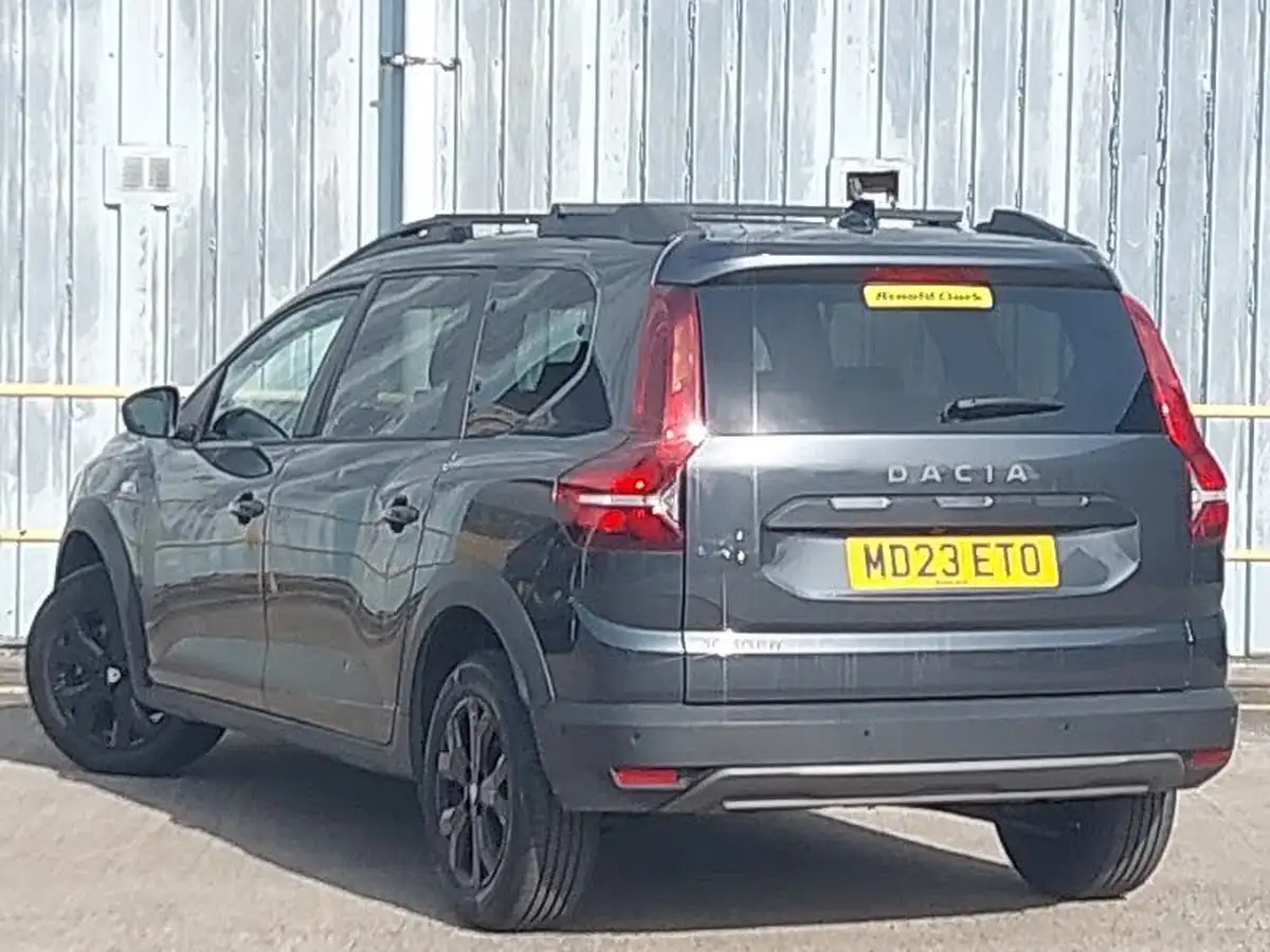 2023-dacia-jogger-10-tce-extreme-se-big-1