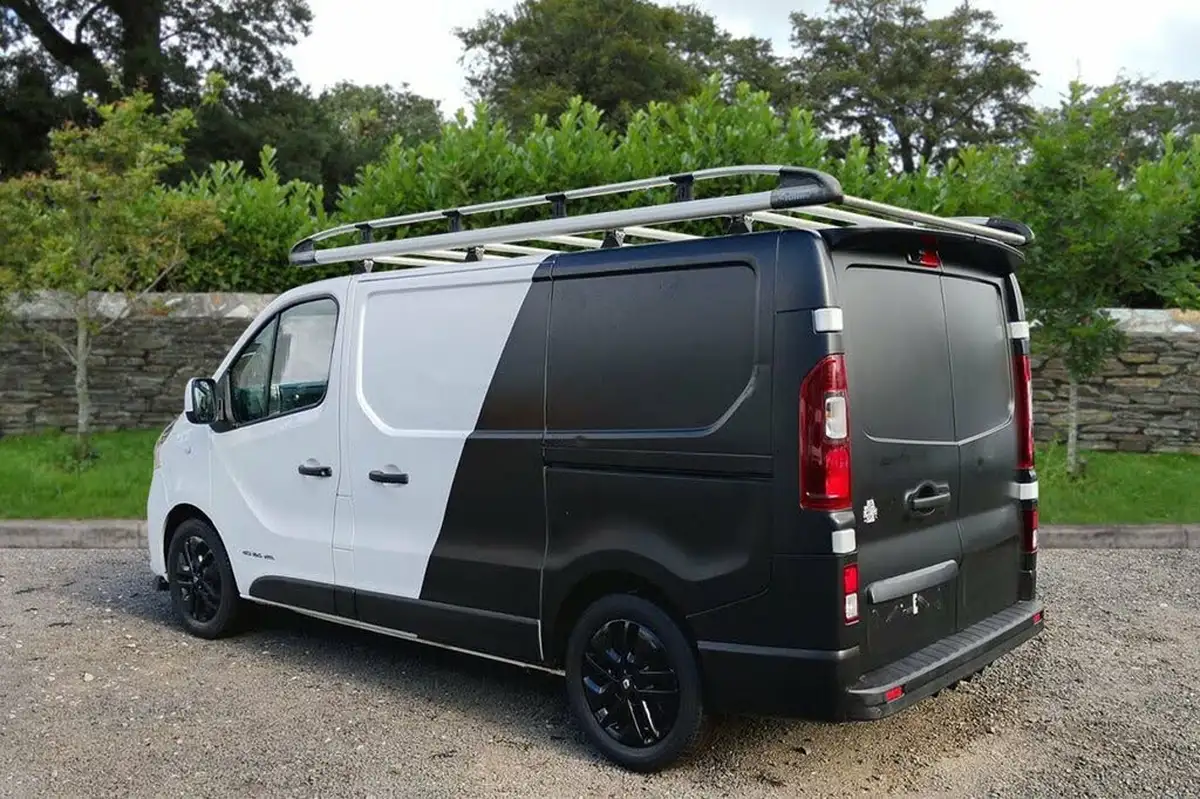 2016-renault-trafic-16dci-sl27-120-sport-low-roof-big-14