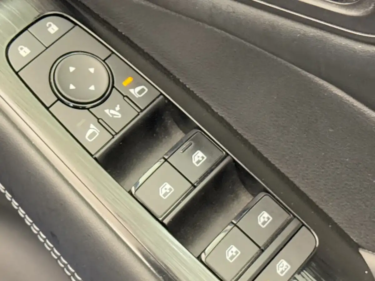2021-nissan-qashqai-13-dig-t-premiere-edition-140ps-big-18