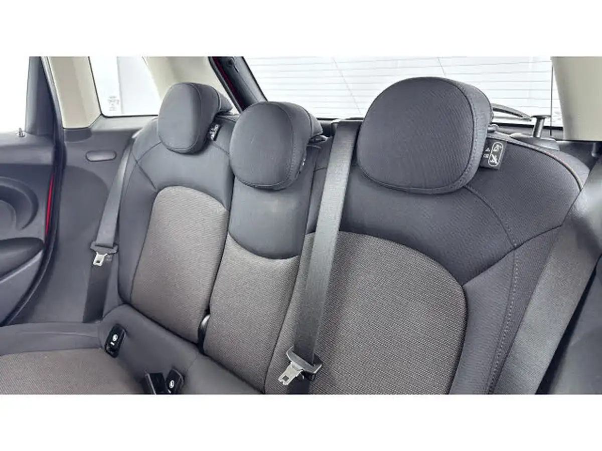 2020-mini-countryman-15-cooper-classic-big-11
