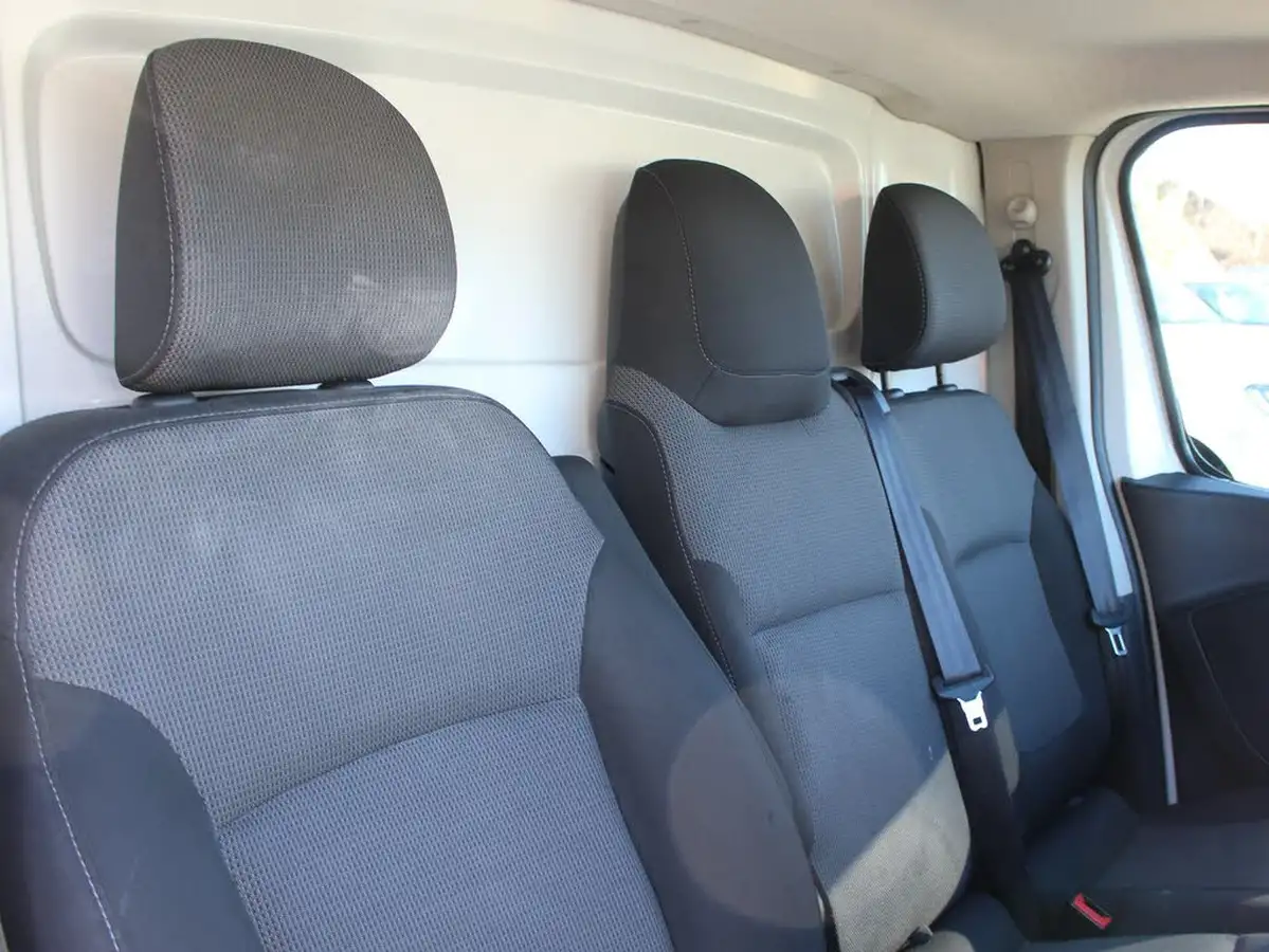 2021-renault-trafic-20dci-ll30-energy-120-business-panel-big-12