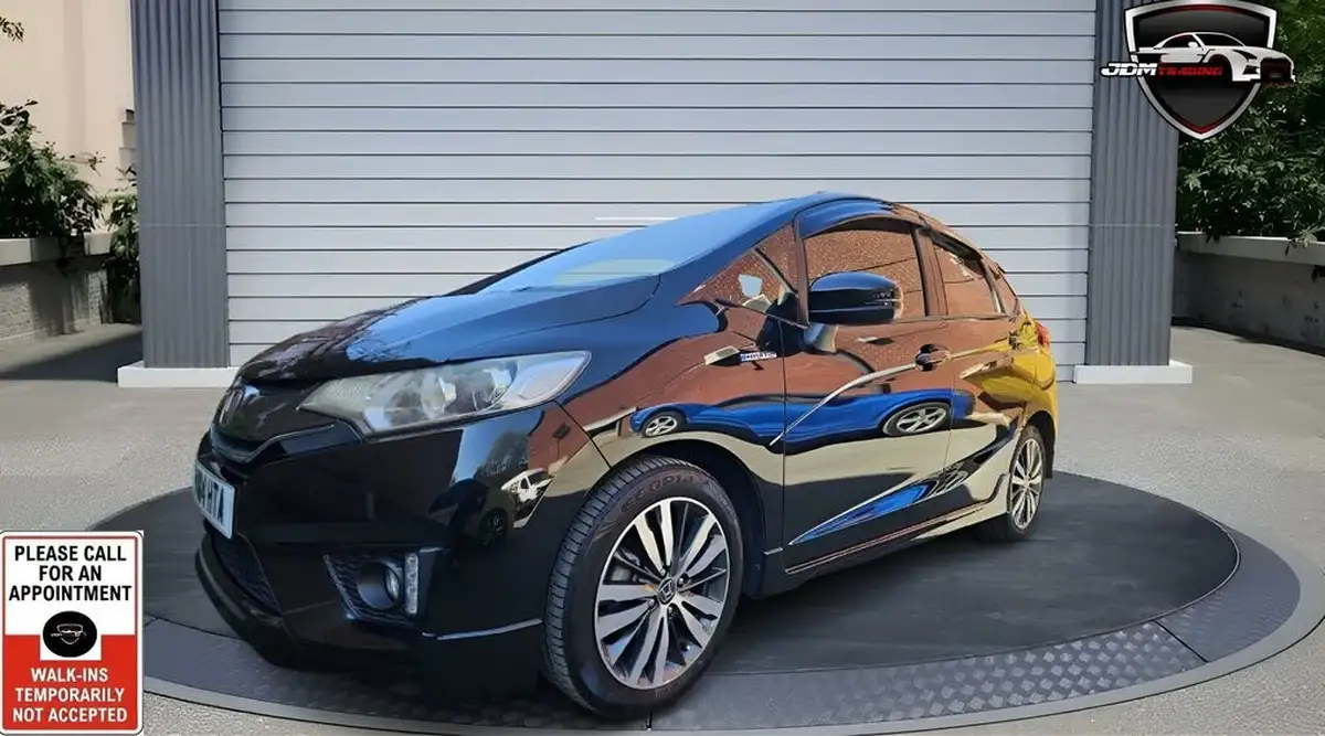 2014-honda-jazz-14-ex-cvt-big-3