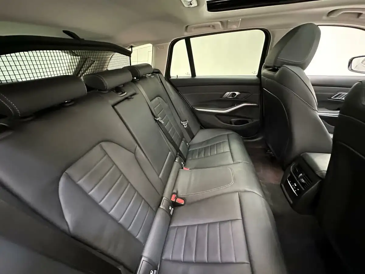 2020-bmw-3-series-big-20