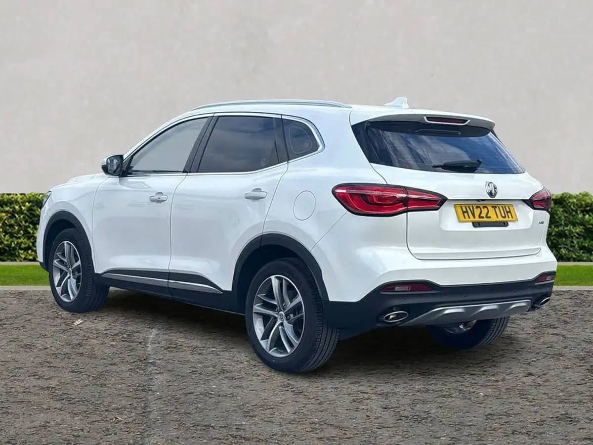2022-mg-hs-15t-gdi-exclusive-162ps-big-4