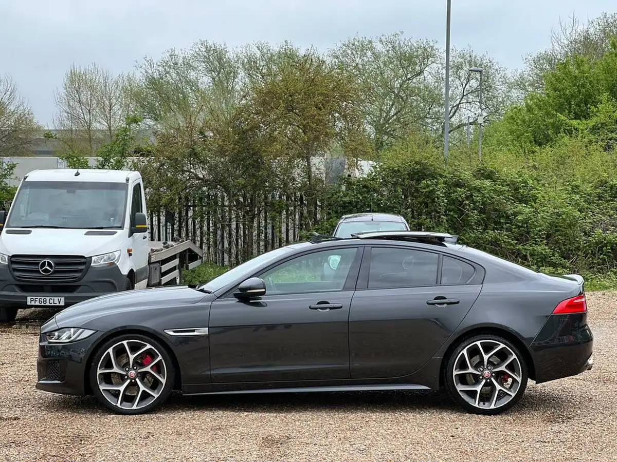 2016-jaguar-xe-30i-v6-sc-s-big-5