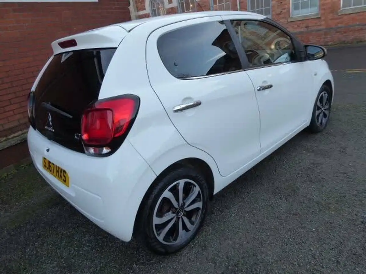 2017-citroen-c1-12-puretech-flair-5d-big-23