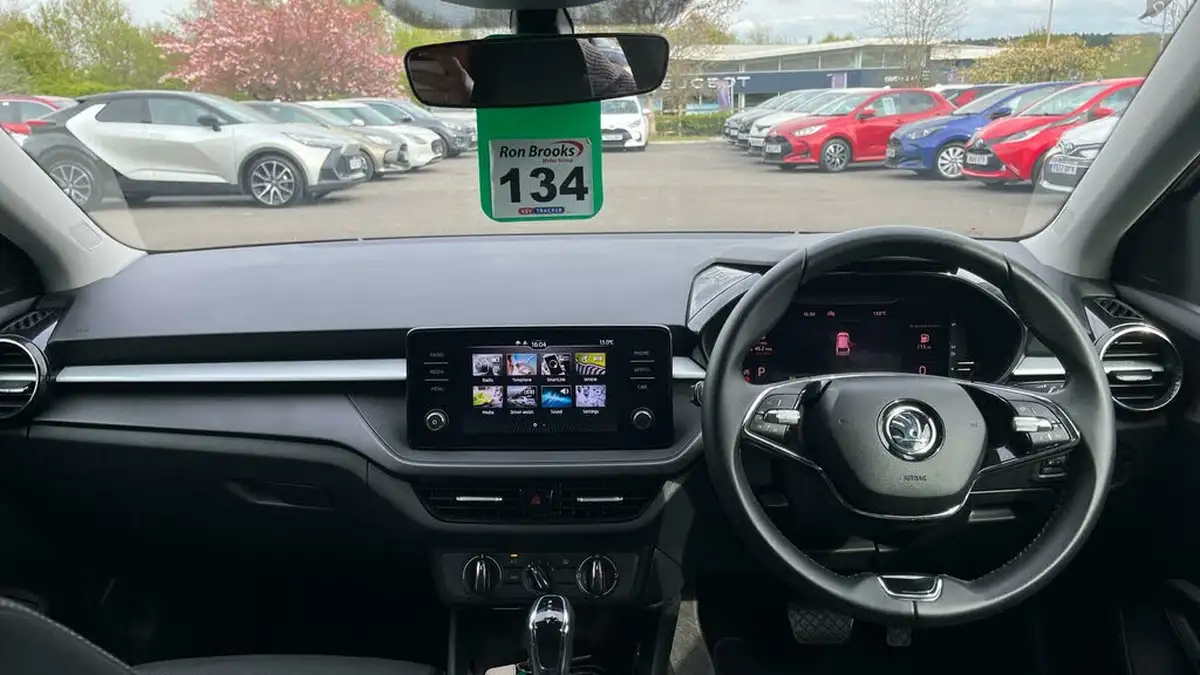 2022-skoda-fabia-10-tsi-colour-edition-109ps-dsg-big-4