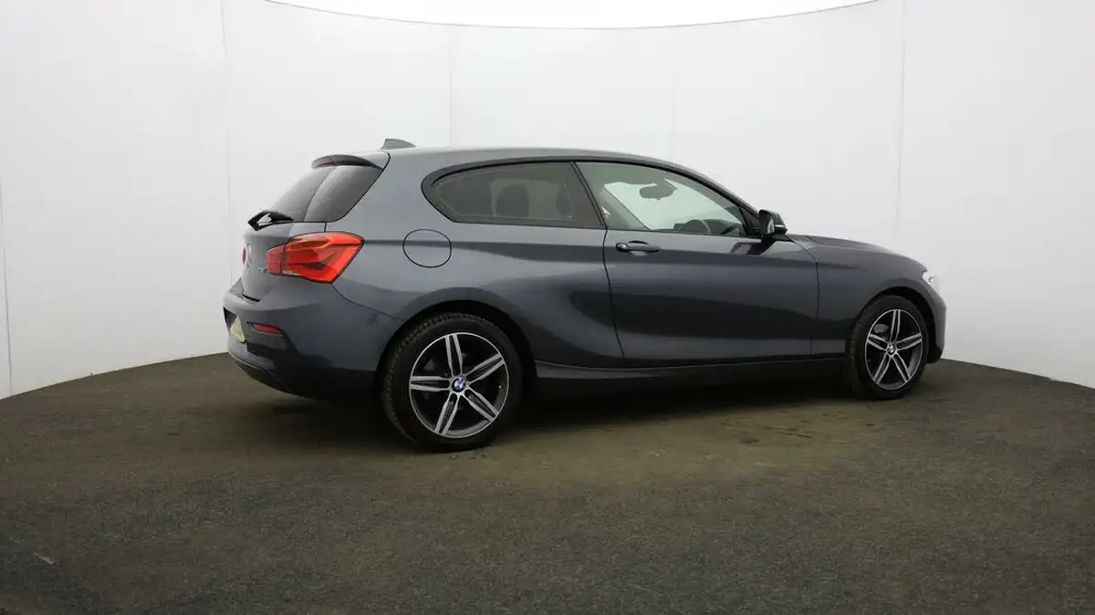 2018-bmw-1-series-15-118i-sport-3d-big-47