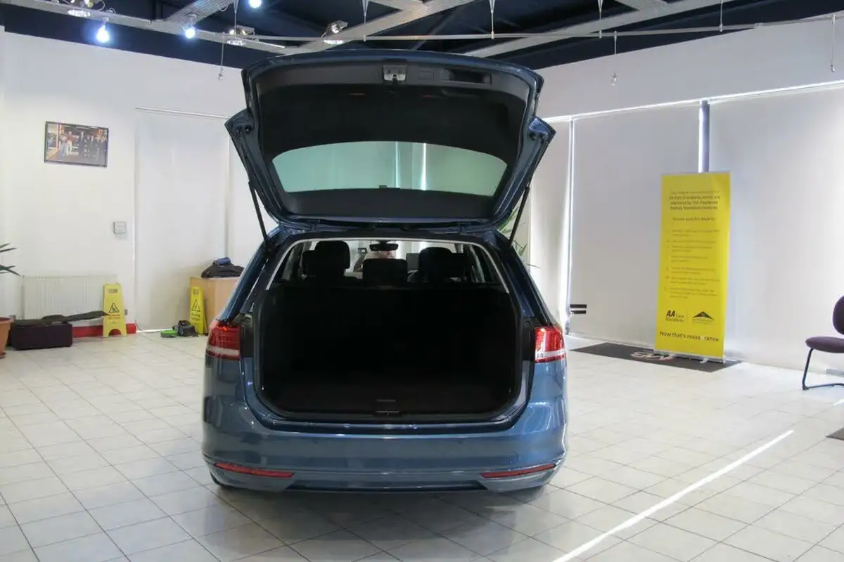 2018-volkswagen-passat-15-tsi-se-business-estate-5d-dsg-big-6
