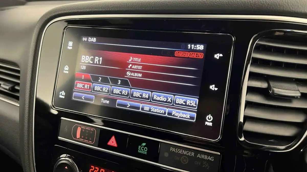2019-mitsubishi-outlander-24-5hs-phev-big-39