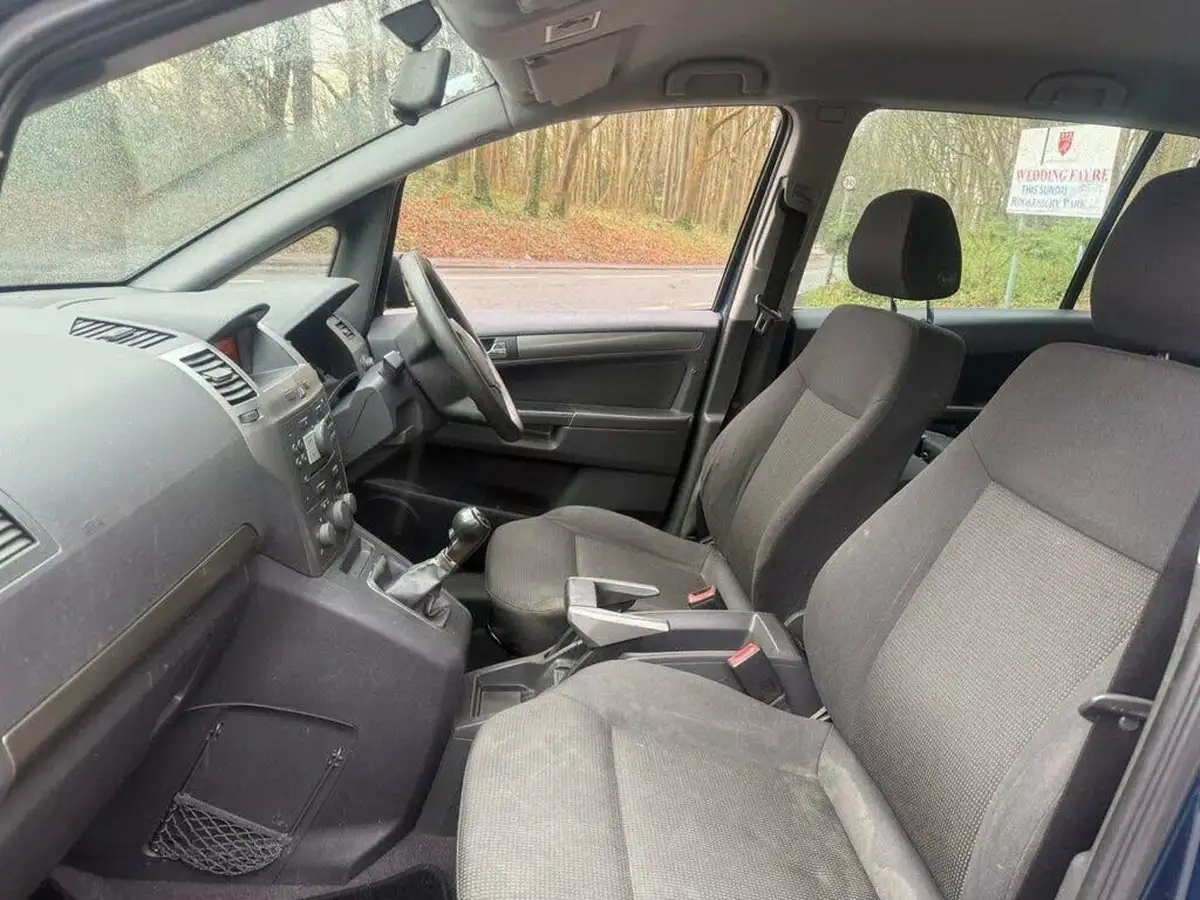2007-vauxhall-zafira-16-life-big-23