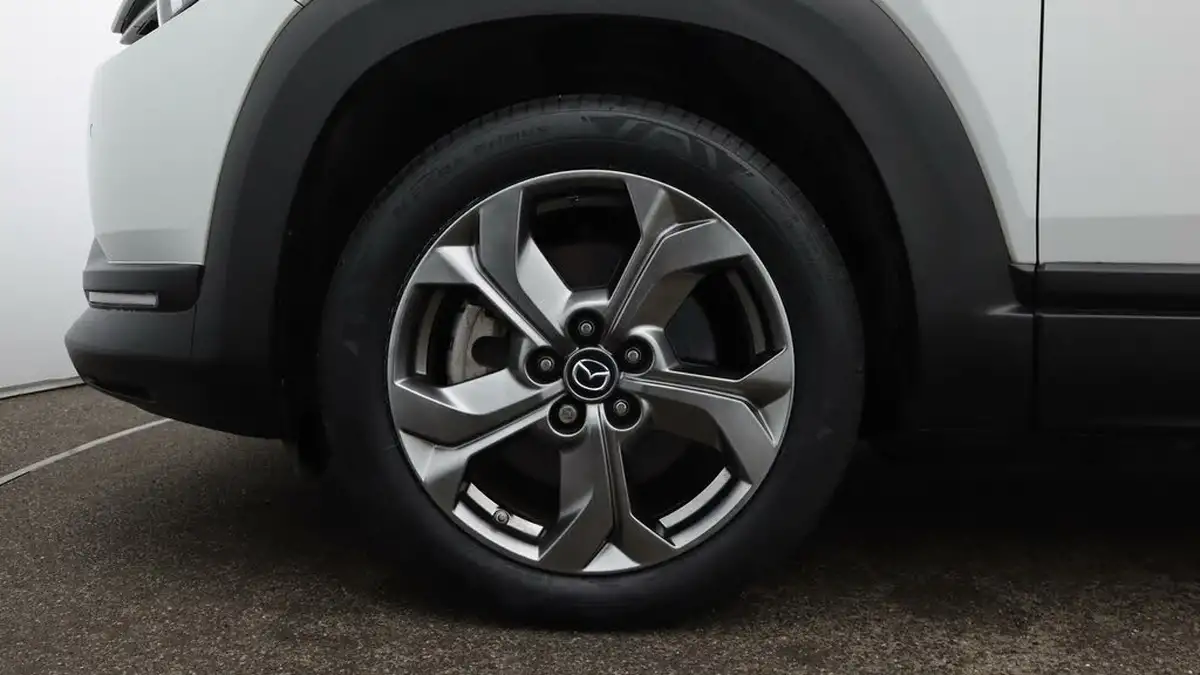 2021-mazda-mx-30-e-first-edition-big-18