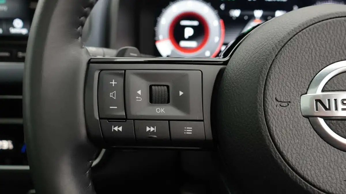 2022-nissan-qashqai-13-dig-t-tekna-158ps-xtronic-big-24