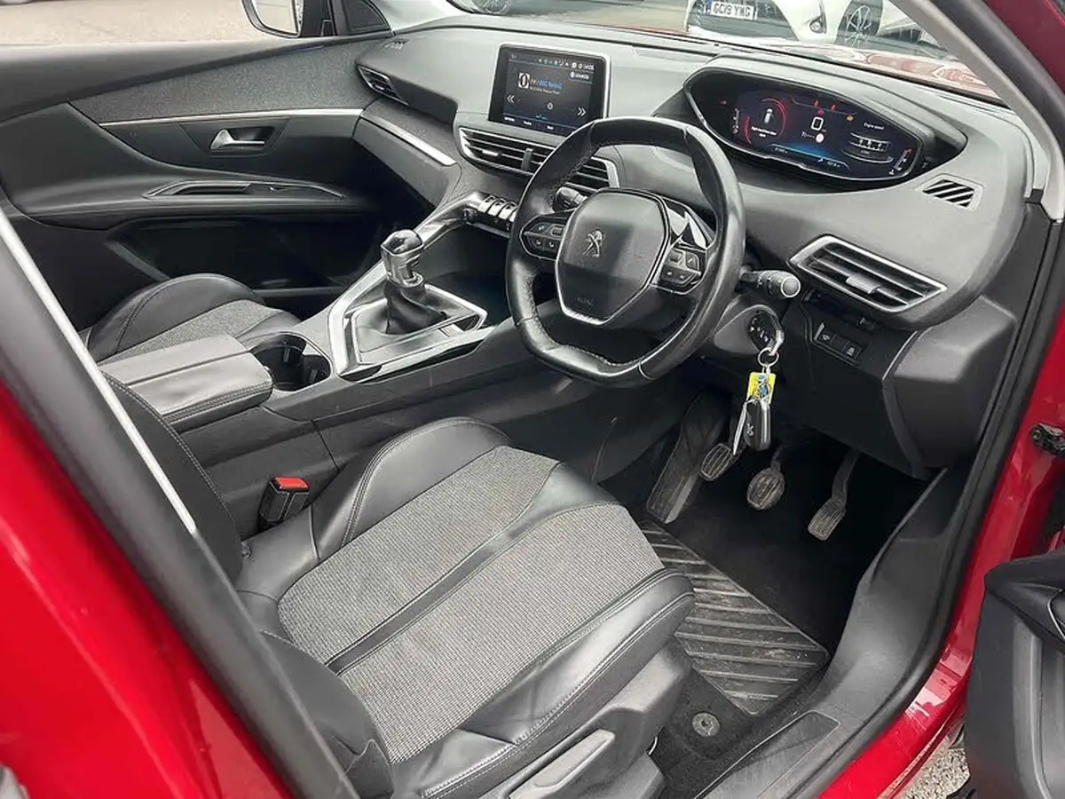 2017-peugeot-3008-suv-16-bluehdi-allure-big-4
