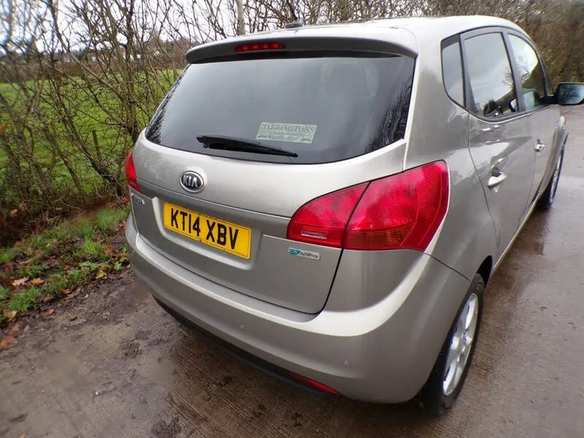 2014-kia-venga-16-3-sat-nav-isg-big-5