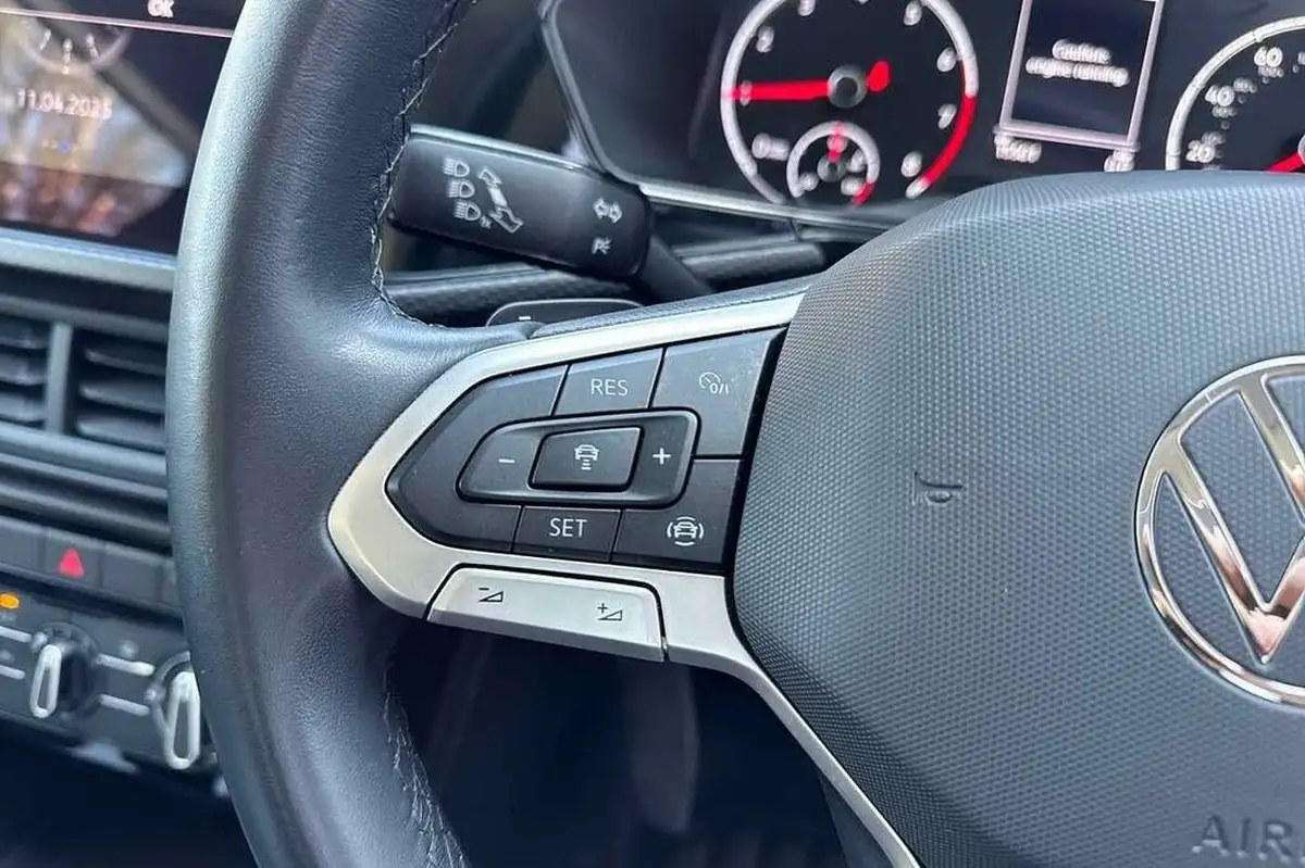 2022-volkswagen-t-cross-10-tsi-se-110ps-dsg-big-13