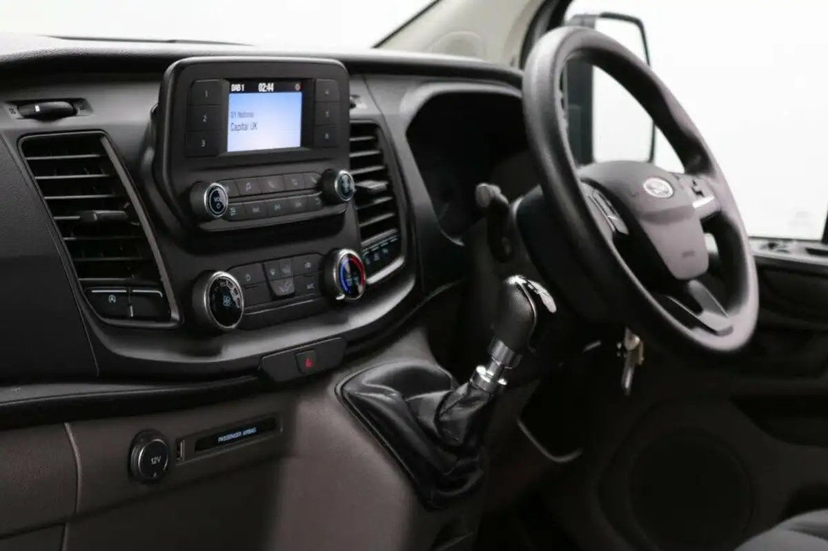 2020-ford-transit-custom-20tdci-280-l1h1-leader-105pseu6dt-panel-van-big-27