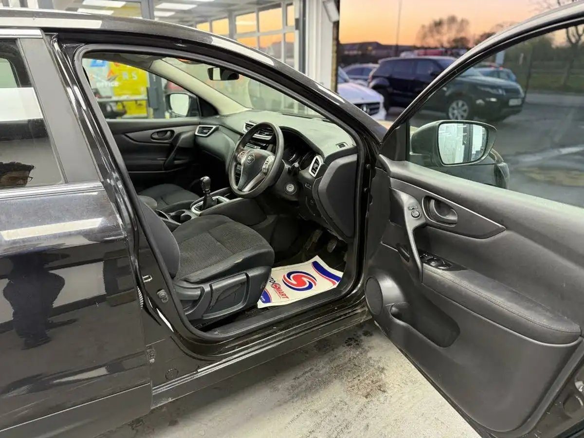 2014-nissan-qashqai-15dci-visia-big-26