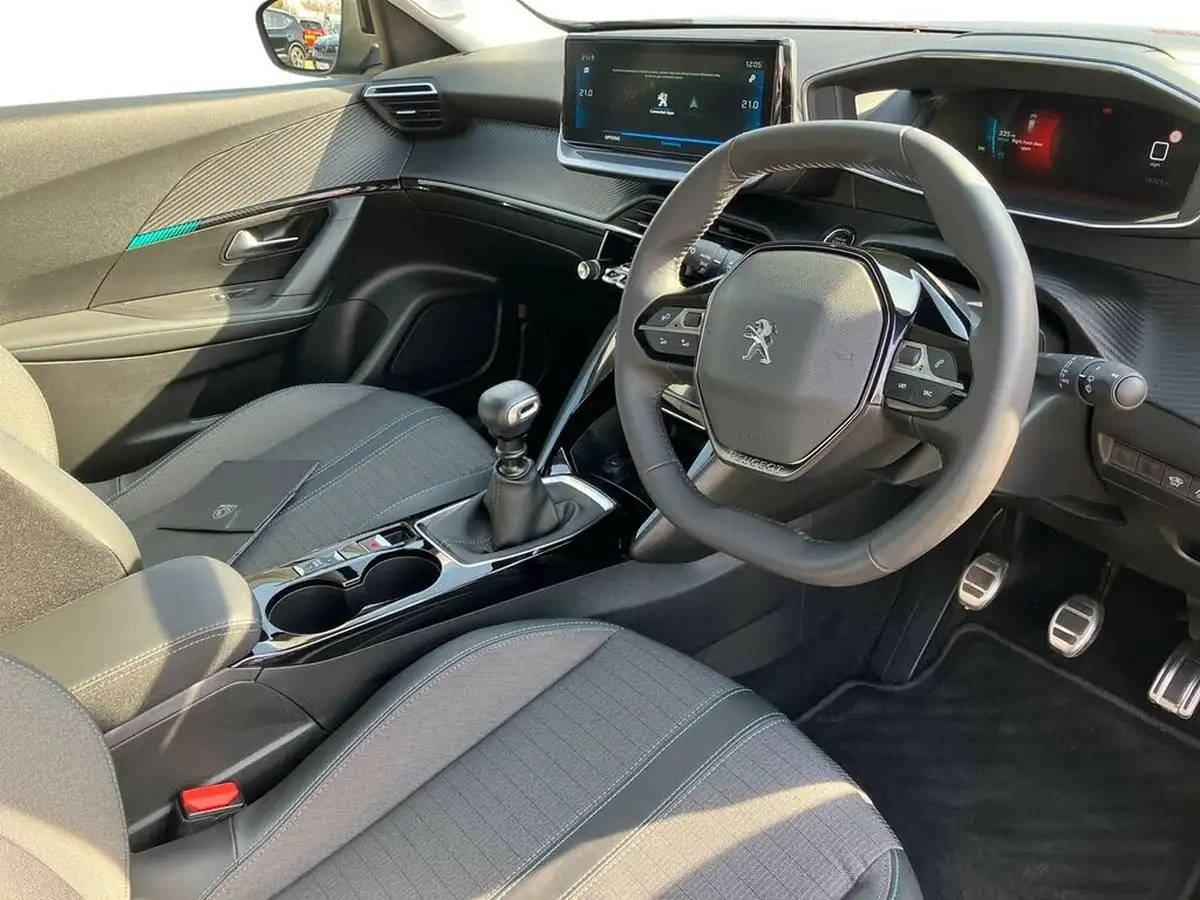 2022-peugeot-2008-suv-12-puretech-allure-premium-100bhp-big-7