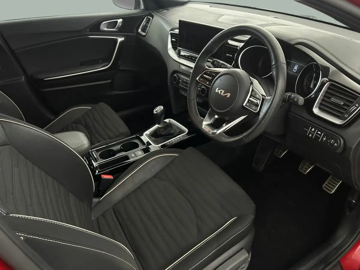 2022-kia-pro-ceed-15-t-gdi-gt-line-big-26
