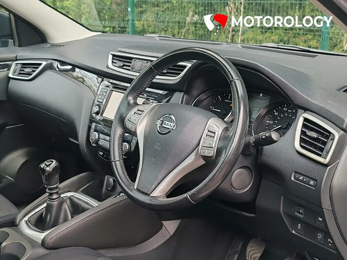 2016-nissan-qashqai-15dci-n-connecta-big-2