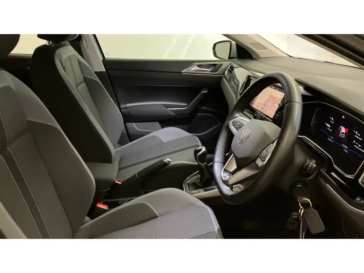 2021-volkswagen-polo-10-tsi-style-big-24