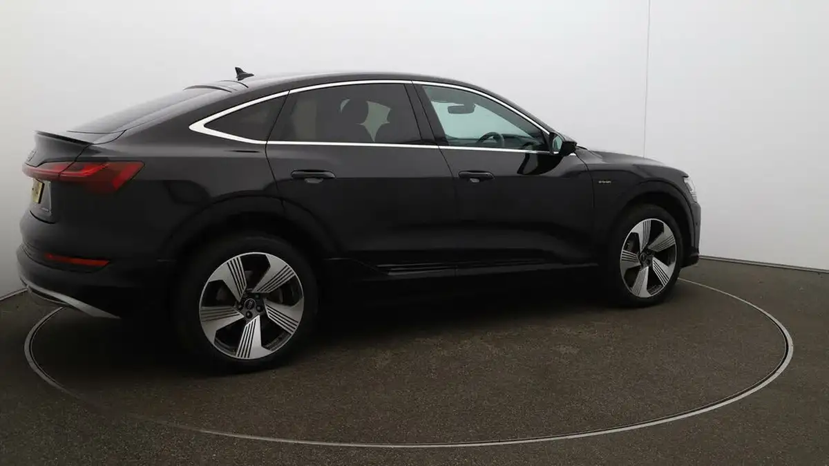 2021-audi-e-tron-55e-s-line-sportback-big-45