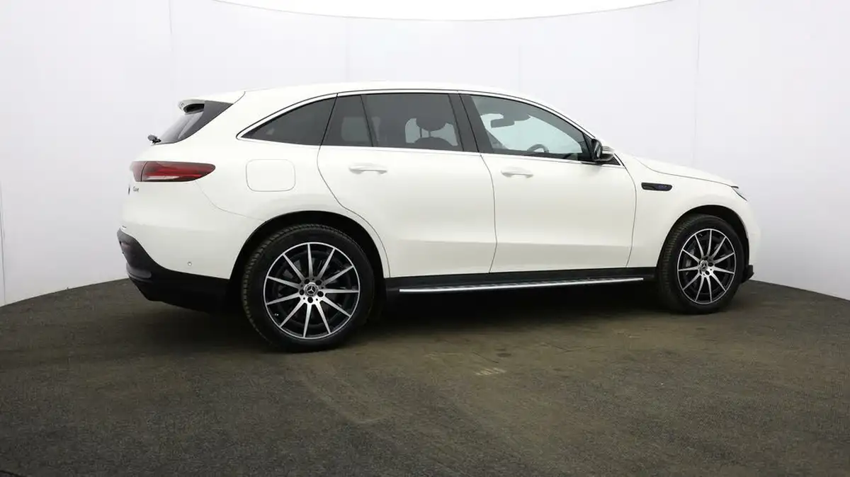 2021-mercedes-benz-eqc-e-eqc-400-amg-line-big-51