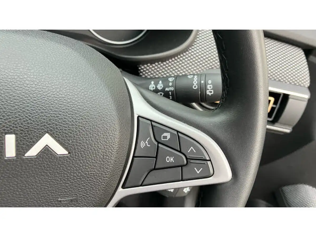 2024-dacia-sandero-stepway-10-tce-expression-90bhp-big-22